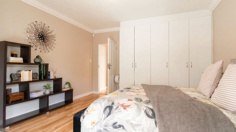 5 Bedroom Property for Sale in Bergsig Western Cape